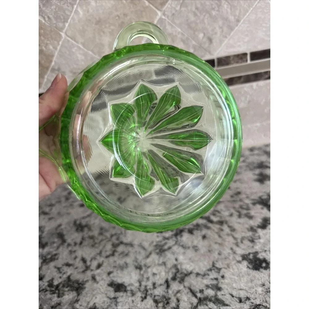 Vintage Uranium Glass Citrus Juicer Reamer Depression Glass Green Glows UV
